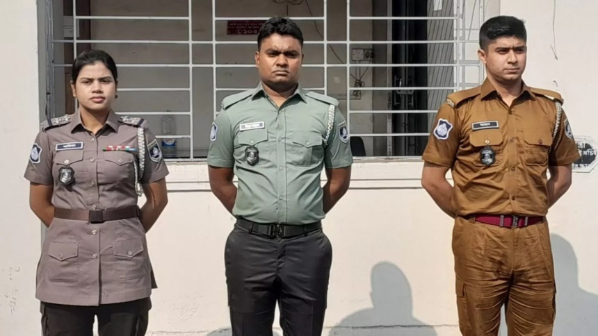 সমালোচনার মুখে পুলিশের পোশাক বদলের প্রস্তাব